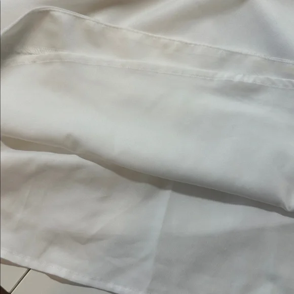 Banana Republic White Sleeveless Top V Neck
Polished Staple Petite Large - Picture 7 of 9